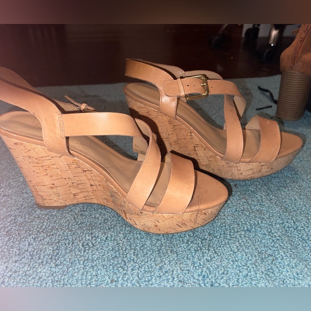 Tan wedges